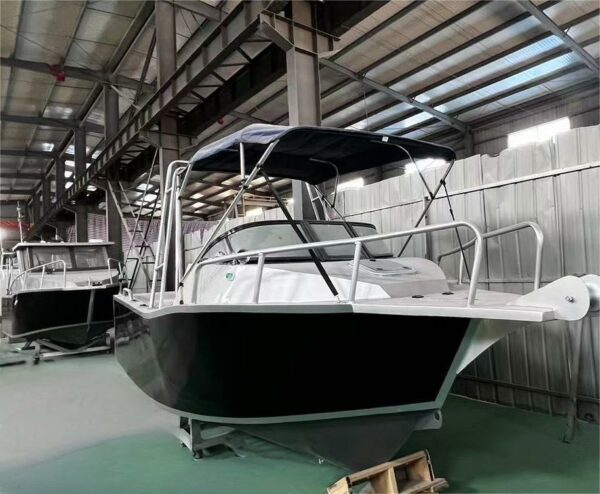 Aluboot Aluminium Kajütboot mit Schlupfkabine, 5,80m Länge